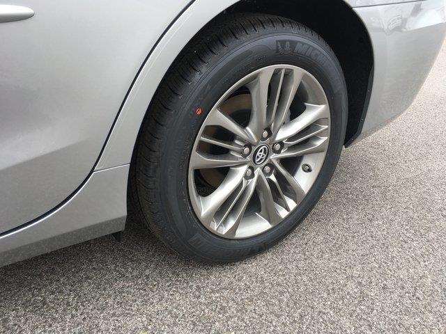 2017 Toyota Camry SE 4dr Sedan